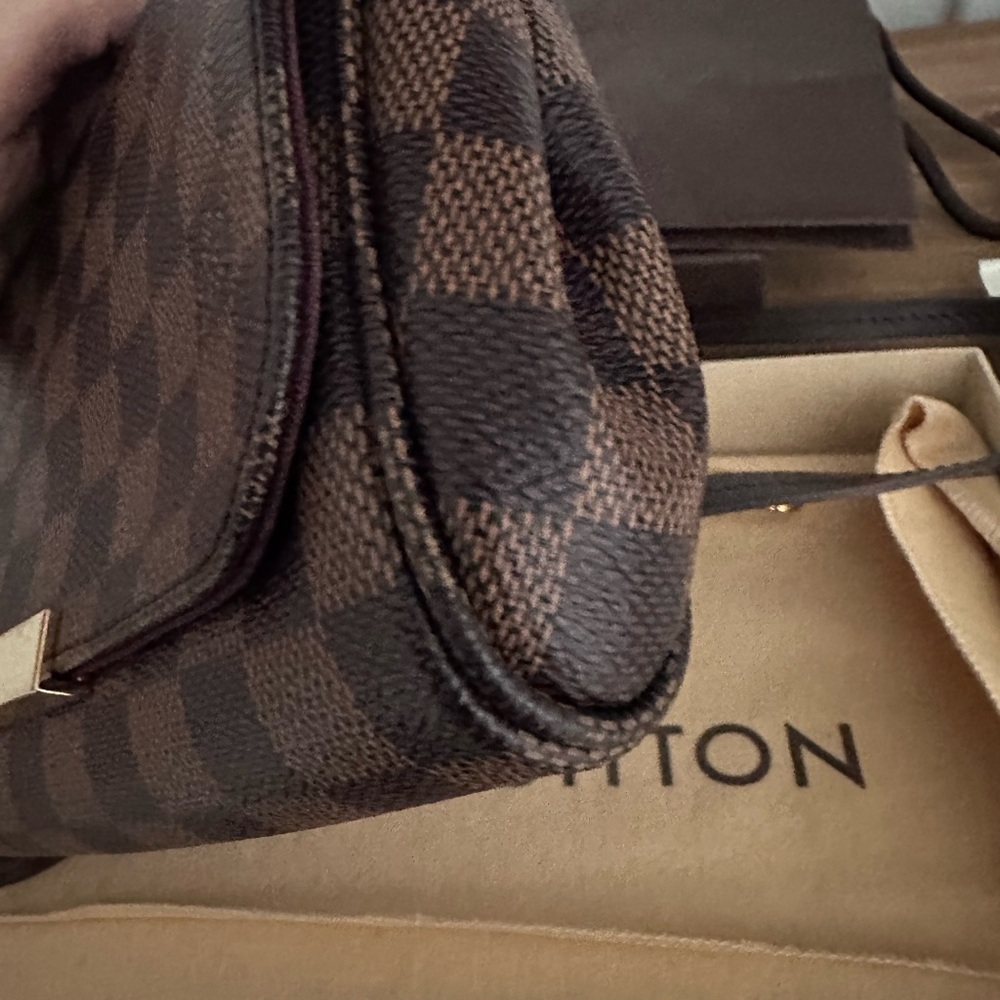 Louis Vuitton Favorite PM Damier - Picture 2 of 10
